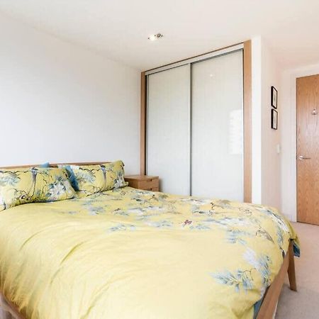 1 Bedroom Penthouse Flat In East London Kültér fotó