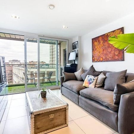 1 Bedroom Penthouse Flat In East London Kültér fotó