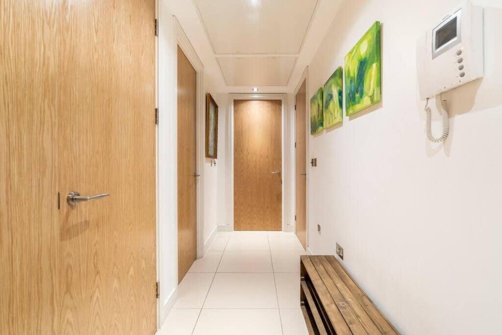 1 Bedroom Penthouse Flat In East London Kültér fotó