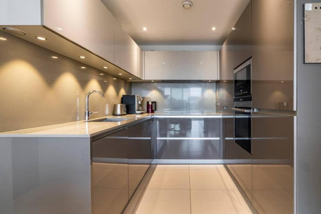 1 Bedroom Penthouse Flat In East London Kültér fotó