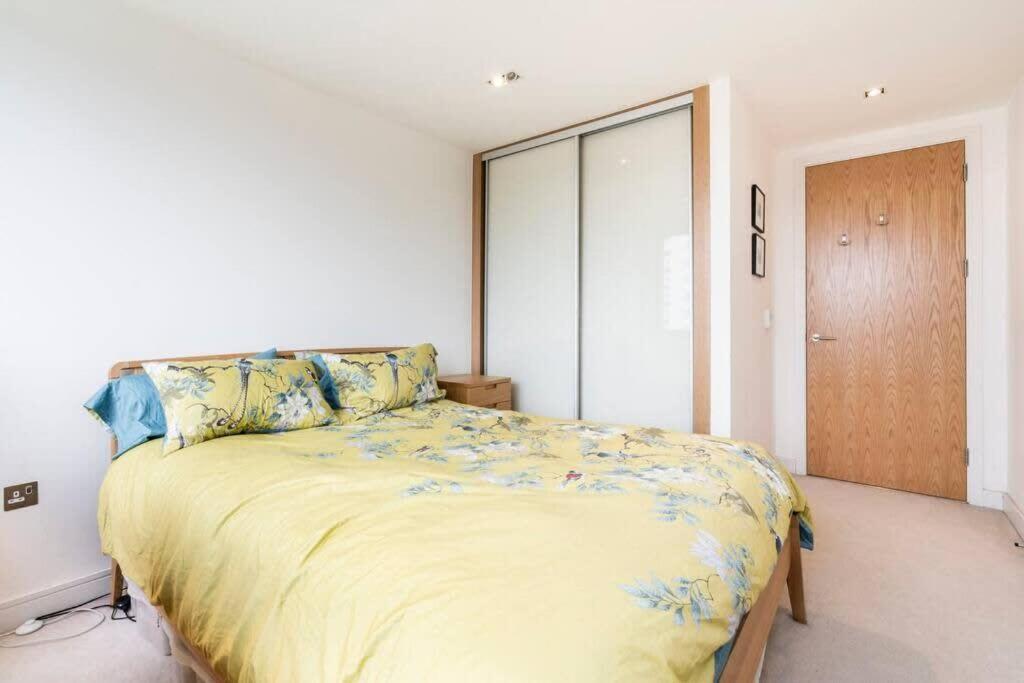 1 Bedroom Penthouse Flat In East London Kültér fotó