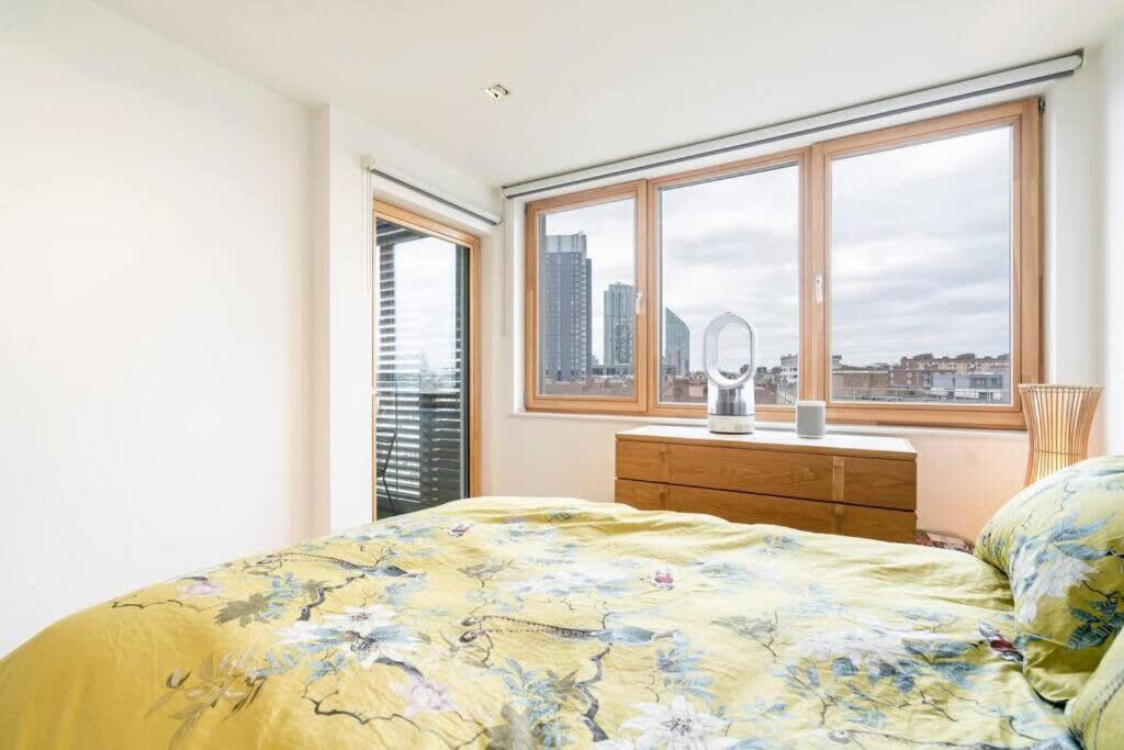 1 Bedroom Penthouse Flat In East London Kültér fotó