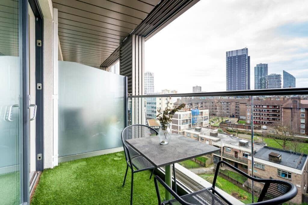 1 Bedroom Penthouse Flat In East London Kültér fotó